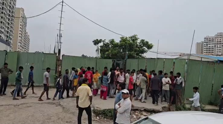 नरेला के बीजी शिरके कंपनी के निर्माण स्थल पर दर्दनाक हादसा, ट्रक की चपेट में आने से मजदूर की मौत, चालक फरार