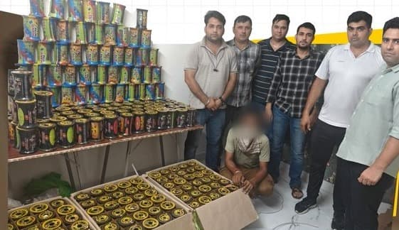 दिल्ली पुलिस ने प्रतिबंधित चाइनीज़ मांझे की तस्करी करने वाले एक आरोपी को किया गिरफ्तार