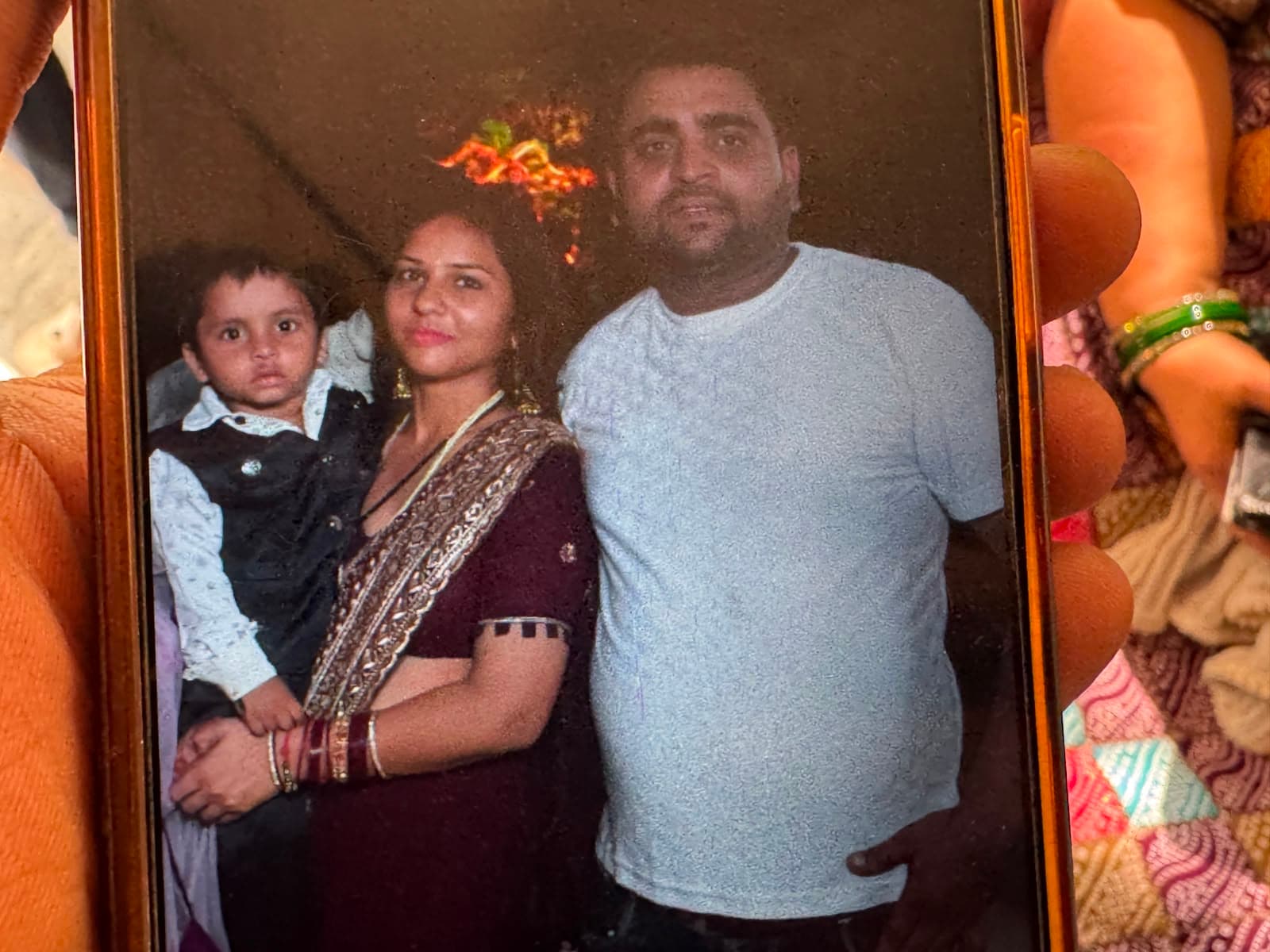 Delhi:स्वरूप नगर में 22 वर्षीय सीमा की फंदे से लटकी मिली लाश। परिजनों ने ससुराल पक्ष पर दहेज प्रताड़ना का लगाया गंभीर आरोप