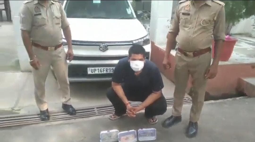 ग्रेटर नोएडा में 3.88 लाख रुपये की लूट निकली फर्जी, कलेक्शन एजेंट ने रकम हड़पने के लिए रची साजिश