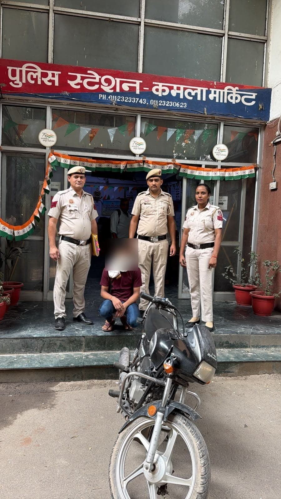 Delhi : कमला मार्केट पुलिस ने वाहन चोर को दबोचा, चोरी की बाइक बरामद