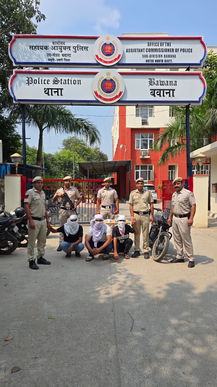 Delhi : बवाना में हत्या की साजिश नाकाम, 5 आरोपी गिरफ्तार; 5 पिस्तौल और 10 कारतूस बरामद