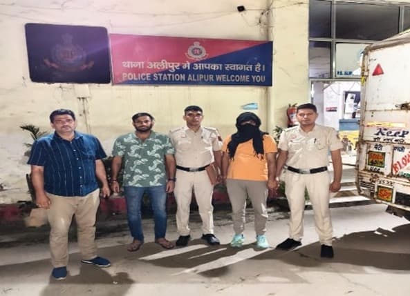 अलीपुर में अवैध शराब की बड़ी खेप बरामद, 4,500 क्वार्टर के साथ आरोपी गिरफ्तार