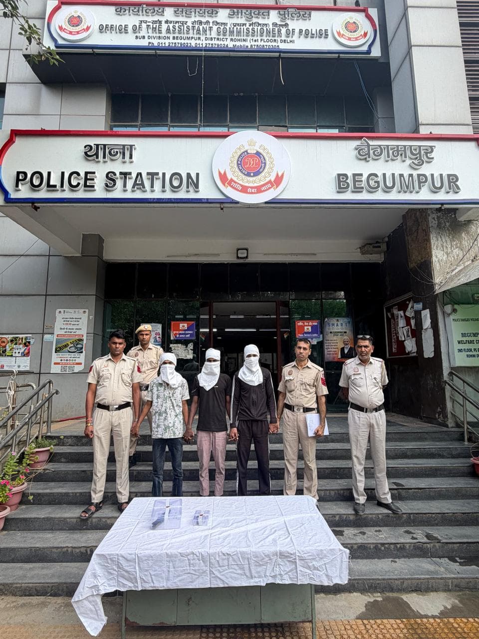 Delhi : रोहिणी में 19 वर्षीय युवक पर चाकू से जानलेवा हमला, बेगमपुर पुलिस ने 3 आरोपियों को दबोचा; नाबालिग भी पकड़ा गया