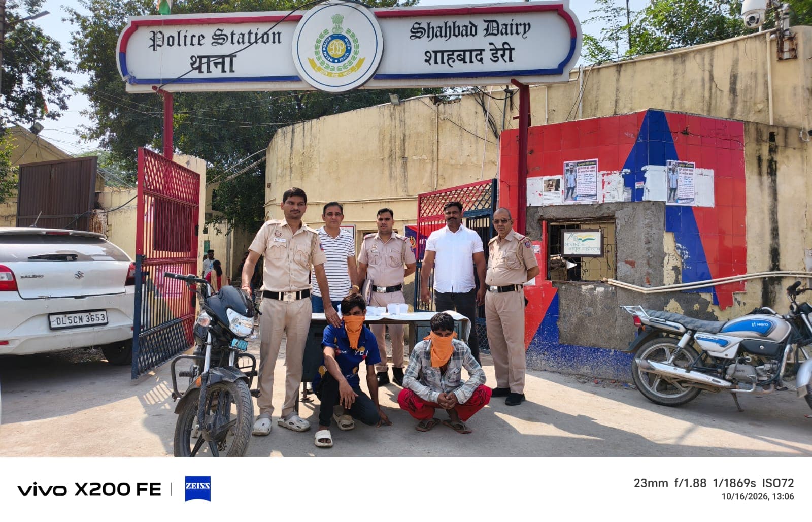 Delhi : शाहबाद डेयरी थाना पुलिस का बड़ा खुलासा: लूट और चाकूबाजी की वारदात को अंजाम देने वाले दो शातिर बदमाश गिरफ्तार..!