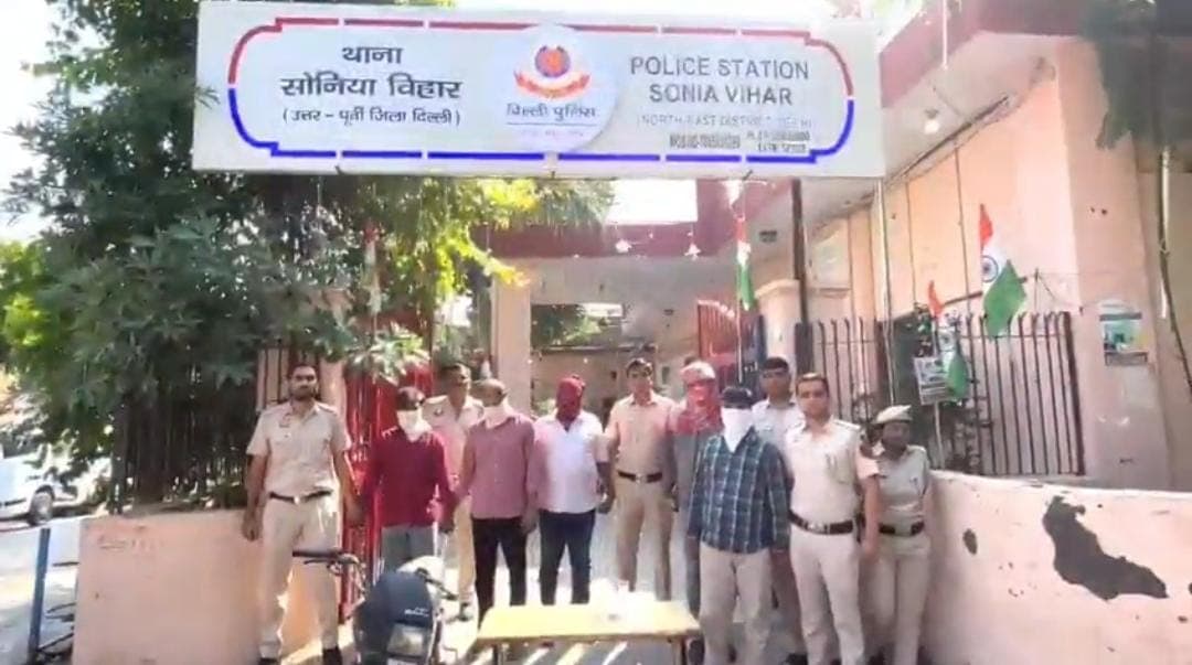 Delhi : सोनिया विहार में मनीष यादव हत्याकांड का खुलासा, पत्नी से शादी की चाह में हत्या की साजिश का आरोप; दो नाबालिग समेत 7 पकड़े गए