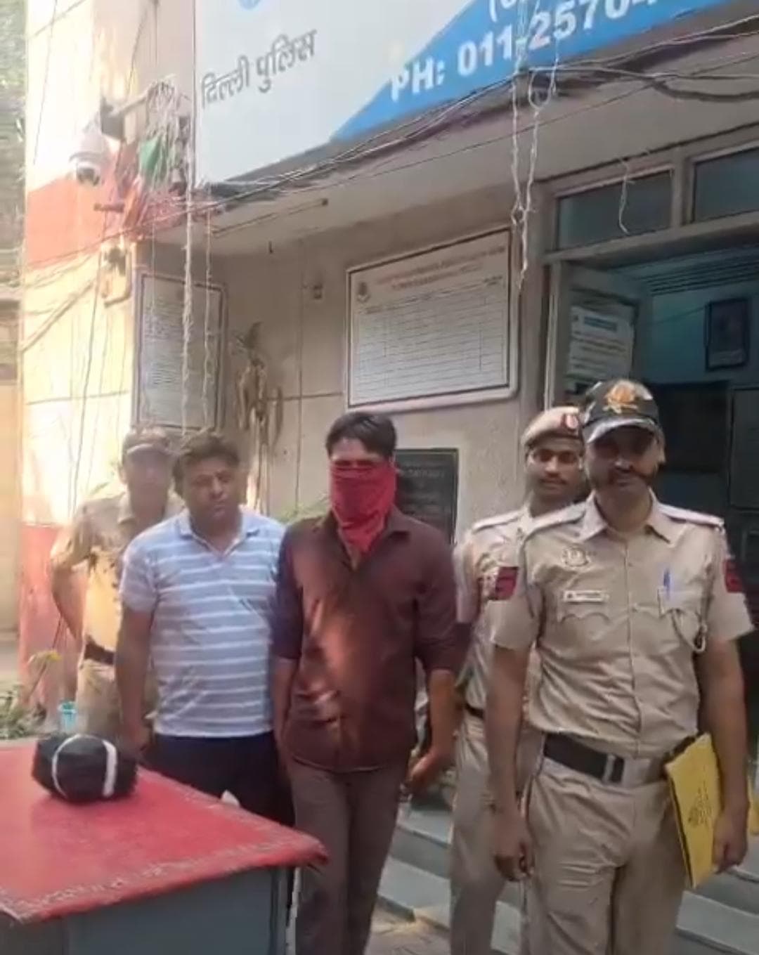 Delhi : शादीपुर में दिनदहाड़े चोरी करने वाला शातिर चोर मुंबई से गिरफ्तार, ₹1.90 लाख नकद और महंगा सामान बरामद